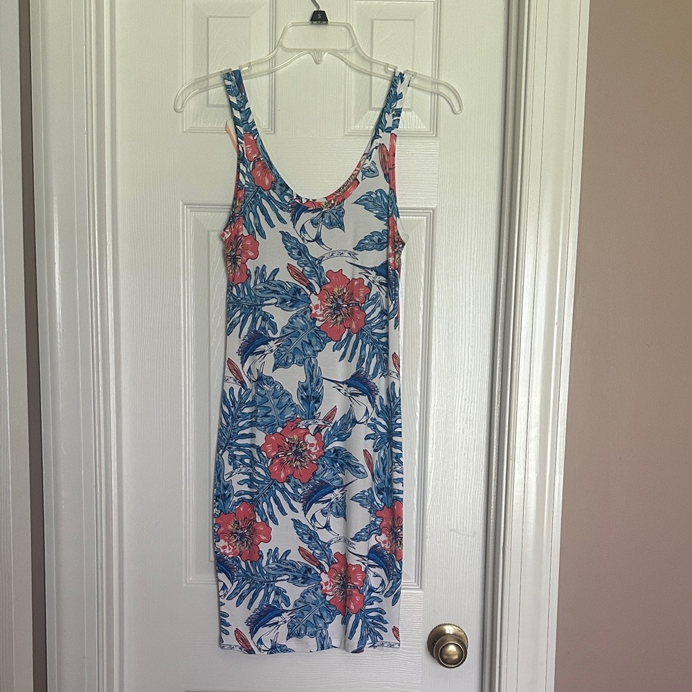 Salt Life Tropical Floral Mini Dress - White, Blue, Pink
Flowers